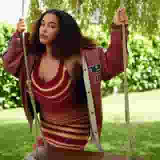 @jorjasmith_ was one of the fastest-rising stars in pop and R&B a few years ago, but she had to move back home to unlock her full potential on her new album 'Falling or Flying,' out Sept. 29. At the link in our bio, read our conversation with the U.K. singer.
–
Photographs by @xavierscottmarshall for @rollingstone
Writer @larishapaul
Director of Photography & Deputy Creative Director @Emma.V.Reeves
Deputy Music Editor @swvlswvl
Sr Visuals Editor @photoeditorjoe
Hair by @danielleigor for @igor.hair
Makeup by @gracessinnott for @future_rep
Nails by @bhambnails
Styling by @alizedemange
Jacket by @thrifty_towel
Dress by @george.troch
Jewelry by @vraiofficial
Photography Assistance by Hayleth Dawkins-Seddiki