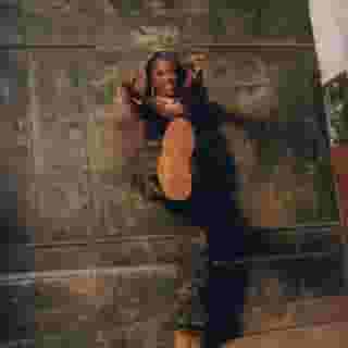 We tapped a group of individuals from hip-hop dignitaries to multi-faceted creatives and more, to celebrate all things @Timberland. Check out “The Icon” digital look book linked in our bio.

Photographer @emmatrim 
Creative Director @bunceinabasket