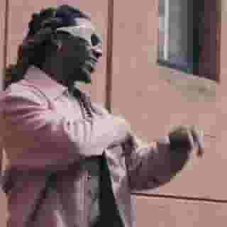 Go behind-the-scenes of our shoot with @asakemusic as part of Rolling Stone's Future of Music package. Hit the link in bio to read the interview where the Lagos singer talks about success, spirituality, and searching for peace.

Head of Video & Executive Producer @kimberlyaleah
Co-Executive Producer @tara__catherine
Video DoP @awkward.african
Videography Assistant @nueltimbre
Editor: Sasha Fox