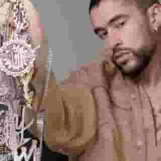 For @badbunnypr's Rolling Stone cover story, the Puerto Rican star wanted to honor the reggaeton heroes he looked up to as a kid by wearing jewel-encrusted medallion necklaces featuring their logos. Designed by Avi Davidov and Ofir Ben-Shimon, the medallions represent the decades-long careers of Puerto Rican luminaries @tegocalderon, @hectordelgadoministriesr, @wisinyyandel, @arcangel, @donomar, and @daddyyankee.

"These chains are of the people whose music I grew up with," Benito told Rolling Stone. "They’re more than an entire generation."

Hit the link in bio to watch the FULL, EXCLUSIVE interview and hear what Bad Bunny had to say about his inspirations.

Executive Producer @kimberlyaleah
Director of Production @tara__catherine
Videographer @miasarah_______
📷 @danielsannwald for Rolling Stone