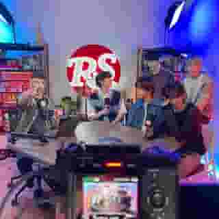 🚨 @txt_bighit in the building with @rollingstone! Hit the link in bio to watch.  #투모로우바이투게더 #tomorrow_x_together