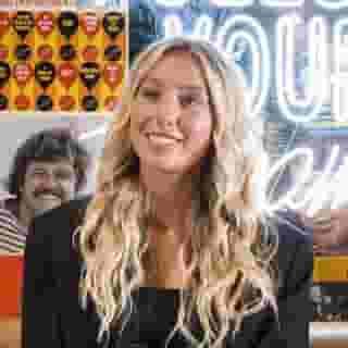 When in doubt: "It's not that deep" @alix_earle #AlixEarle hit the link in bio to watch the full video