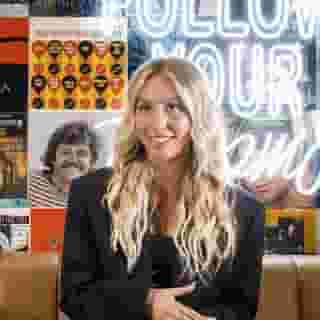 Rolling Stone caught up with TikTok’s ultimate it girl @alix_earle. The @univmiami senior talks about getting started on social media, graduating this year, being vulnerable online, and more. Hit the link in bio to watch the full video.