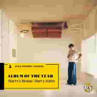 @harrystyles’ #HarrysHouse wins AOTY at the #GRAMMYs. Hit the link in our bio for the full list of tonight’s winners. 🏠
