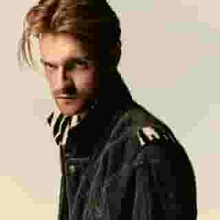 Two groundbreaking producers are next up for our annual Musicians on Musicians package: @finneas and @rickrubin exchange studio secrets, mutual admiration, and stories about loving the Beatles. Hit the link in bio to read.

Photographs by @louis_browne & Bryan Sheffield/Redux
Writer Andy Greene
Music Editor Christian Hoard
Deputy Music Editor @swvlswvl
Senior Music Editor @julyssa_raquel
Creative Director @Joe_Hutchinson
Director of Photography & Deputy Creative Director @Emma.V.Reeves
Deputy Photo Editor @sachalecca
Director of Social Media @waiss_aramesh