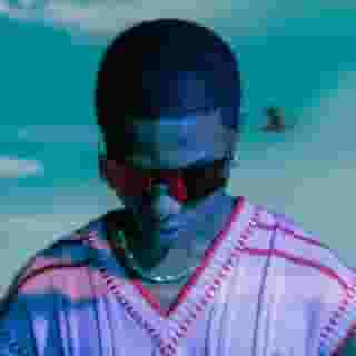 ‘Bad to Me,’ the latest from @wizkidayo, is instantly arresting, combining the soft sounds he’s curated since 2020's ‘Made in Lagos’ with this club-centered moment. See why it's a Song You Need to Know at the link in our bio. 📸 @nabil