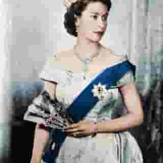 Queen Elizabeth II remained a consistent feature in the lives of millions around the world, both in the U.K. and throughout the Commonwealth. She served alongside 15 prime ministers (including Winston Churchill, Harold Wilson, and Margaret Thatcher) and met 13 U.S. President. To many, the Queen often provided the public with a sense of hope and comfort. Hit the link in bio to read our obituary.

📸 via Getty, Paul Hackett - WPA Pool/Getty, Anwar Hussein/Getty, Hulton Archive/Getty, Alastair Grant - WPA Pool/Getty