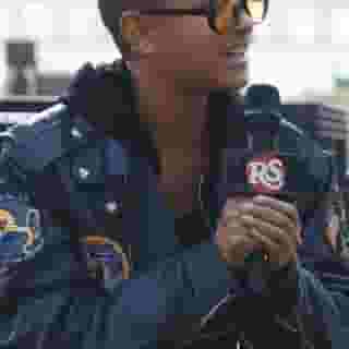 Before her @lollapalooza set, we caught up with @willowsmith to talk about her current inspirations — mainly Queen’s “Bohemian Rhapsody.” Hit the link in our bio to watch the full video.