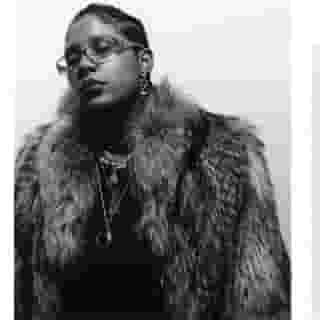 Tokischa has become a superstar in Dominican dembow by making songs that pull no punches about sex, drugs, and queerness. We hung out with her for a whole day leading up to her first big gig in New York. Photos by @cesarbuitragostudio. Hit the link in bio to read the profile.