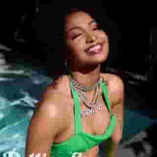 "I didn't skip no line or disrupt the algorithm." Jamaican dancehall star @shenseea is breaking out with the release of her debut album 'Alpha.' Hit the link in bio to read more about the remarkable rise of Shenseea.

📸 @phyliciajphotography