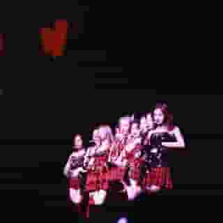 Last week, K-pop girl group TWICE (@twicetagram) closed out their second North America arena tour. They shared some exclusive photos from soundcheck and the performance in New York. Hit the link in bio to see the photos and selfies.⁠
⁠
