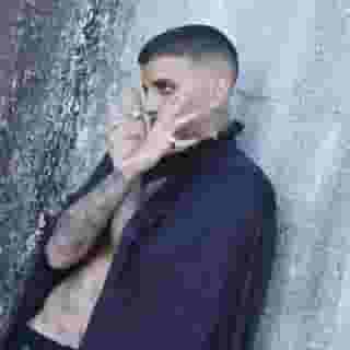 Watch behind-the-scenes footage from Rauw’s cover shoot, and tap the link in our bio to read the story.