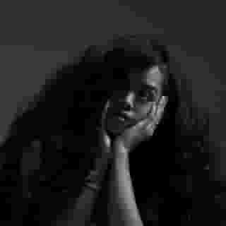 H.E.R. declares that "R&B is not dead" and unpacks her 'Judas and the Black Messiah' song "Fight for You" in our 2022 Grammy Preview.⁠
⁠
Tap the link in our bio to read more. ⁠
⁠
Photo: Tim Saccenti