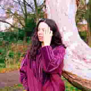 In a relatively short time, Tirzah Mastin has carved out an entirely new life for herself. In the span of three years, she’s taken on a career in music that she never imagined, starting with the 2018 release of her cult-classic debut, 'Devotion.' In the years following that release, she started a family with her partner Giles Kwakeulati King-Ashong, a fellow musician who performs under the name Kwake Bass, and their two children. On Friday, she’ll release her sophomore album 'Colourgrade,' a lush record filled with soft etchings of love songs on the gradient between R&B, experimental electronic, and art-pop. “I’ve always seen music in textures and colors,” Mastin says, explaining the idea behind the album’s title.⁠
⁠
Even with her newfound success, Tirzah hasn’t catered her sound to what might appeal to folks outside of her inner circle. She doesn’t even think she’s capable of it. “It’s like you’re always doing a painting with crayons and then feeling like you can’t pick up a paintbrush,” she says. For Mastin, the craft of music-making is inextricable from her friendships. Although the project is under her name, the music is a collaboration between her and her childhood best friend, Mica Levi. “It feels very much like a big group project that just happens to have my name slapped on the front,” she says. “I’m just another pawn on the board.”⁠
⁠
At the link in our bio, the singer-songwriter discusses the process around her sophomore album and how family centers her creative life.⁠
⁠
Photo: Domino Records
