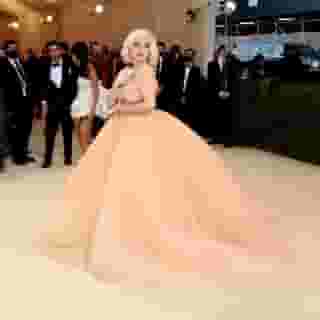 The #MetGala returned on Monday after being canceled in 2020 amid the pandemic. This year's Met Gala theme, "In America: A Lexicon of Fashion,' centers on American designers.⁠
⁠
Tap the link in bio to see our gallery featuring Billie Eilish, Lil Nas X, Frank Ocean and more of the night's looks.⁠
⁠
Photos by John Shearer/WireImage, Dimitrios Kambouris/Getty Images, Mike Coppola/Getty Images, Theo Wargo/Getty Images