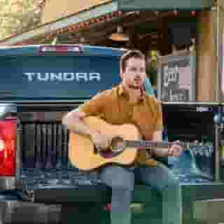 Alex Hall (@musicbyalexhall) is the latest artist to take part in Rolling Stone’s “In My Room” series, but where Hall broadcasts from isn’t actually a room at all: It’s the back bed of a full-size #Tundra planted in a parking lot outside of Nashville, TN. @ToyotaUSA⁠
⁠
Tap the link in bio to find out why.