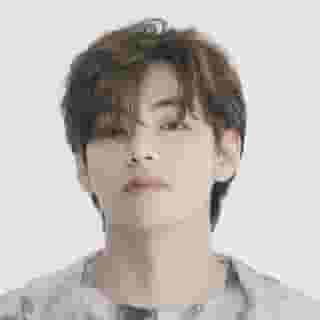 In his digital cover story, BTS’ V talks about his upcoming mixtape, his love of ‘The Godfather,’ and being a ‘secret member’  #BTSxRollingStone⁠
⁠
Tap the link in bio to read.⁠
⁠
Writer: Brian Hiatt⁠
Photographer: @hongjanghyun⁠
Fashion Director: @thealexbadia