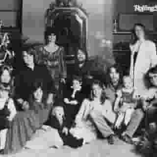  Shooter Jennings, the steward of outlaw county, talks about his journey to LA, wild artistic swings and how he continues to honor his dad’s legacy today. Watch the full episode at the link in bio. #ad #commontread