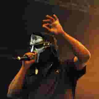 MF Doom, the mysterious rapper known for impossibly intricate rhyme schemes and his signature mask, has died at age 49, his rep confirms. Learn more at the link in our bio. Photograph by Jim Dyson/Redferns/Getty Images 
