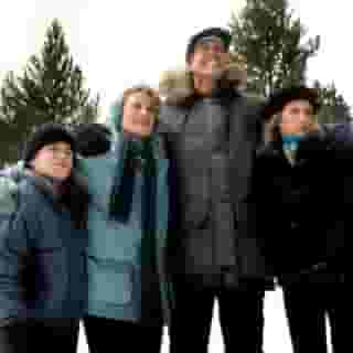 From freak snowstorms to the comedic cyclone that is Chevy Chase, the cast and creators of 'National Lampoon's Christmas Vacation' reveal the secrets. Click the link in our bio to learn more about the beloved holiday-movies classic. Photograph by Everett