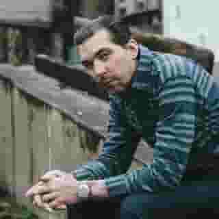 Justin Townes Earle, the singer-songwriter known for his mix of old-timey roots music and modern-day Americana, has died at age 38. The Nashville native was the son of Steve Earle. Read more at the link in our bio. Photograph by Joshua Black Wilkins