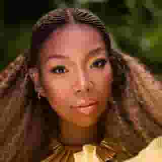 Brandy released her first album in 8 years on Friday. In our new interview, the "Vocal Bible" discusses Broadway, her daughter and the creative freedom she's found with #B7. “I was able to really get a lot of things off of my chest, really use music as a way to escape and heal,” she says. Read the full interview at the link in our bio. Photograph by Derek Blanks