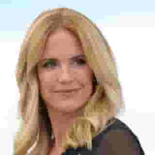 Actress Kelly Preston, best known for her roles in films like ‘Jerry Maguire’ and ‘Twins,’ has died after a battle with breast cancer at the age of 57. “She fought a courageous fight with the love and support of so many,” said husband John Travolta. Link in bio for more details. Photograph by Andia/Universal Images Group/Getty Images