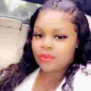 Today marks 100 days since Breonna Taylor was shot in her home. The police officers responsible for her death have yet to face accountability. At the link in our bio are ways to demand justice for Taylor’s death while supporting both her family and the Louisville protesters. Photograph courtesy of Benjamin Crump