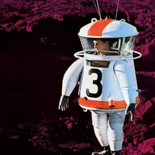 🚀 EXPO 🚀 Pour nous, chers terriens, les sujets de passion sont divers et infinis. Mais en dehors de nos petits jardins secrets, un sujet nous rassemble tous et toutes : la conquête de l'espace. Parce que ouais, un jour nous aussi, on aura un Golden Ticket à côté d'Elon Musk. En attendant, la @citedudesign_esadse de Saint-Etienne nous propose de découvrir ce fascinant inconnu. Avec son exposition 𝗛𝗢𝗠𝗢 𝗦𝗣𝗔𝗧𝗜𝗨𝗦, 𝗱𝗲𝘀𝗶𝗴𝗻𝗲𝗿𝘀 𝗱𝗲 𝗹'𝗲𝘀𝗽𝗮𝗰𝗲, la Cité du design s’intéresse aux enjeux du design pour une transition vers un nouvel âge spatial. En, collaboration avec le Centre National d’Etudes Spatiales (CNES), l'exposition présente des projets de designers, d'artistes, d'ingénieurs, d'architectes et d'auteurs jusqu'au 30 janvier. 

🛰 Expo Homo Spatius :https://bit.ly/34SCqQN (lien dans la bio)

#espace #space #conquetedelespace #design #citedudesign #expo #stetienne