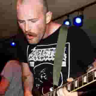 Sheer Mag's guitarist Kyle Seely spoke to us about the origins of his internet radio show 'Golden Seel' and how he became a soft-rock quarantine DJ. Tap the link in our bio for the full interview. Photograph by @protestnsurvive