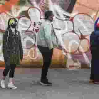 The CDC has recommended everyone should wear face masks when they leave the house — but like so many parts of the coronavirus pandemic, the class divide is evident. Click the link in our bio to read how the face mask has become a status symbol during the COVID-19 pandemic. Photograph by Stephanie Keith/Getty Images