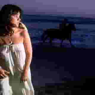 Ethan Russell’s new book is a collection of iconic images of Linda Ronstadt, Mick Jagger, John Lennon and more. At the link in our bio, the photographer discusses what it was like to capture some of rock’s greatest acts in their prime. Photograph by Ethan Russell