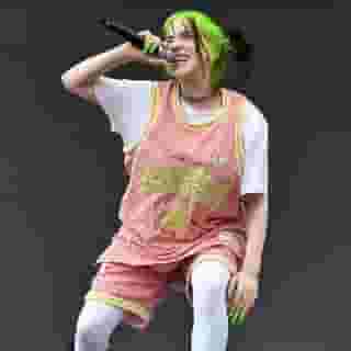 Billie Eilish's "everything i wanted" takes the crown on this week's RS 100 after raking in over 20 million streams. Learn more at the link in our bio. Photograph by Erika Goldring/FilmMagic