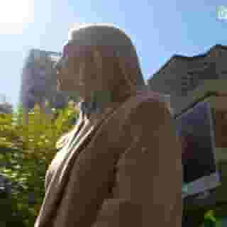 In the third episode of "Burger & Beats," singer-songwriter @juliamichaels and Planta Executive Chef @chefdavidlee chat about their creative process and create a Toronto-inspired @LightlifeFoods Plant-Based Burger. Tap the link in our bio to watch the full video. #LightlifeXRollingStone #Ad