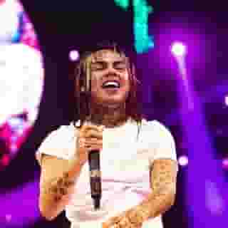 Over the past week,Tekashi 6ix9ine took the stand to testify against his alleged kidnapping and spoke about his relationship with the Nine Trey Gangsta Bloods. For more background on how he ended up here, click the link in bio to read our recent feature on the rise and fall of a hip-hop supervillain. Photography by Katch/Shutterstock