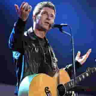 Noel Gallagher talked to us about crafting the perfect setlist and touring with Smashing Pumpkins. “I say to people, it’s not an Oasis gig,” he tells us. “Oasis is done. If you missed them, that’s fucking tough luck.” Tap the link in our bio to read the full story. Photograph by Maria Laura Antonelli/Shutterstock