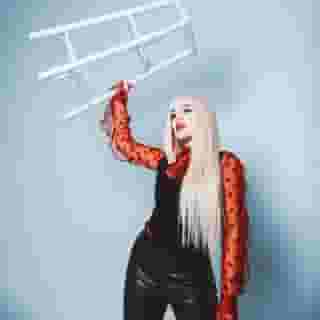 To expand a burgeoning career, new acts have to demonstrate growth on streaming services. The best place to find that might not be in the U.S. Tap the link in our bio to read more about why building a hit starts overseas. Photograph by Lauren Dunn