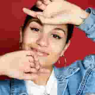 Happy birthday Alessia Cara! Last year we spoke to the singer about practicing self-love, growing pains and being the only writer on her album. "I just thought, there’s no better person to write this than me," she says. "It was so personal to me." Tap the link in our bio for the entire interview. Photograph by Sara Jaye Weiss/Shutterstock