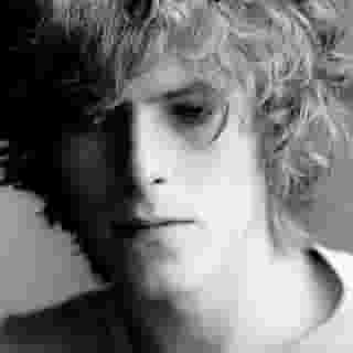 David Bowie’s “Space Oddity” turns 50 today. The folk ballad about astronaut Major Tom getting stranded in space was rushed out by his label to coincide with the launch of the Apollo 11 moon landing. Tap the link in our bio to learn more about the 1969 hit and to see our list of the late, great art-pop shapeshifter’s 30 essential songs. Photograph by Ray Stevenson/Shutterstock