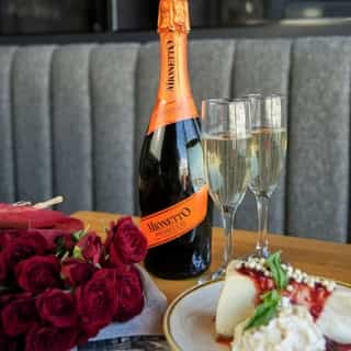Valentine’s weekend, your way. 💞⁠
⁠
Date night, bestie time, or spoiling yourself, our à la carte Valentine’s Day Feature menu has you covered. Think Wild Mushroom Sirloin, Roasted Strawberry & Basil Cheesecake, a bottle of Mionetto Prosecco, and more.⁠
⁠
See the swoon‑worthy menu & book your table – link in bio.