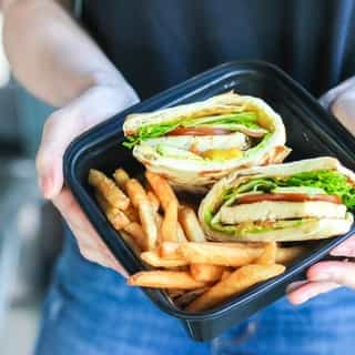 I HAVE FILLINGS FOR YOU | Embrace Canada Takeout #takeoutday today with a plant-based powerhouse.⁠
⁠
Our Halloumi Veg Sandwich is made with seared halloumi cheese, banana peppers, hummus, creamy avocado, lettuce, tomato, and cucumber, sandwiched between two pieces of warm, rustic naan.⁠
⁠
Check out the link in our bio to order your Halloumi Veg Sandwich for pickup directly online 💻 (no phone call necessary).⁠