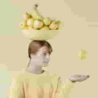 When was the last time you stopped to truly appreciate your food, to simply eat and do nothing else? Introducing our newest 10-day pack on the Headspace app, Mindful Eating. This pack aims to help us explore our relationship with food to fully experience each bite. Dig into the pack at the link in our bio, and treat yourself to the first course (session) for free! #mindfuleating 
