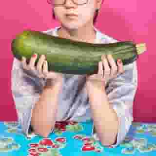 When your head says salad but your gut wants pizza. @andypuddicombe explores the complex connection between mind and belly, and how to achieve a healthier relationship with food → headspace.com/blog