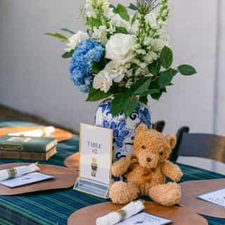 There's no party like a Papa Polo Party! This Ralph Lauren inspired baby shower is one of the cutest things we've ever seen. We are so thankful to have been included! Congratulations again Anna & Family ❤️⁠
⁠
Day of planner: @evoqueaz ⁠
Photographer: @shelbyleaphotography⁠
Event Rentals: @theconfettistudio ⁠
Event Rentals & Linens: @centricevents⁠
Oxford Plaid Linens: @creativecoverings⁠
Bar and Lounge seating: @dangfinerentals ⁠
Photo backdrop: @dangfinerentals ⁠
Sugar cookies: @partyrxaz ⁠
Charcuterie: @thesaltedberry ⁠
Coffee cart: @rowenacoffee ⁠
Florals: @thewildflowersaz⁠
Cake: @the.robles.collective_⁠
Stationary and Mama to Be: @anna_lyluu⁠
⁠
⁠
#creativecoverings #babyshower #ralphlauren #babyshowerinspo #babyshowerdesign #luxurylinens #tablescape #boymom #ralphlaurenkids #babyshowerideas ⁠