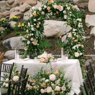 Everyone can see the wedding glows on Katie and Brad's beautiful day! ✨ Big congratulations to this beautiful couple! 🥂

We were happy to help with the decor by making a perfect match of gorgeous white bella table linen coverings and of course, the blush essential napkins. 💓 

Photographer: @elsaboscarello
Second: @kirstenmariephotography
Design + Planning: @jalieweddings_events
Venu: @everlineresort @melanieemabry
Video: @daxvictorinofilms
DJ: @miltonmerlos.weddings
Florist: @bandbdesigns_brandiechisholm
Cake: @pariscustomcakes
Beauty: @ladida_beauty
Photobooth: @epics_photobooth
Stationary: @pitchblackprintingco

.
.
.
#everlineresort #everlinewedding #squawvalleywedding #tahoebride #tahoewedding #weddinginspo #weddinglinenes #weddinglinenrental #laketahoewedding #linenrentalslaketahoe #linenrental #luxurylinen #luxurylinenrental #creativecoverings #mountainwedding #mountainweddinginspo #pinkweddinginspo