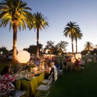 Summer is coming to a close and it’s time to send it off with a party! This end of summer bash wrapped the summer up in a beautiful lime green bow💚🥝⁠
⁠
See more of the Lime lamour linen from the link in our bio.  ⁠
⁠
