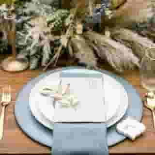 Coastal blues meet gold details for this wedding like no other in Maui. Our napkins paired with a rustic table and gold place settings make this tablescape coastal + rustic all at once. 🌊 ⁠
⁠
Do you love this shade of blue? ✨⁠
.⁠
.⁠
.⁠
.⁠
Venue: Haiku Mill ( IG: @haikumill )⁠
Planning / Design: VOWS Weddings & Events ( IG: @vowsweddingplanning )⁠
Photographer: Caitlin Cathey Photography ( IG: @caitlincatheyphoto )⁠
Florist: Dellables ( IG: @dellablesfloraldesign )⁠
Hair + Makeup / Model Styling: Ry-n Shimabuku ( IG: @rydashn )⁠
Model: Rose Renee + her husband ( IG: @rosereneemusic )⁠
Wedding Dress: Tara Lauren ( IG: @tara_lauren )⁠
Furniture Rentals: Signature Boutique Event Rentals ( IG: @signaturemaui )⁠
Tableware / Dishware / Cake Stand: Table Candy ( IG: @tablecandy )⁠
Place Cards / Menus: La Happy ( IG: @lahappydesign )⁠
Cake: Cake Fanatics ( IG: @cakefanatics )⁠
Napkins: Creative Coverings ( IG: @creativecoverings )