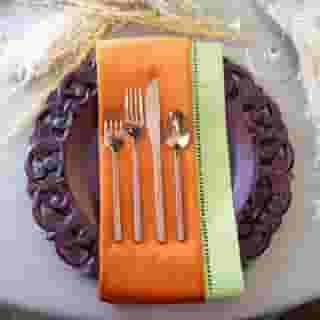 ⁠Love this Spice Plush Velvet & Pistachio Hemstitch combo for any season! ⁠
⁠
Paired with bright florals, perfect for Spring! 🌻⁠
Add a couple gourds or pumpkins, ideal for Fall! 🍂⁠
⁠
Linen | Stone Linnea⁠
Napkin | Spice Plush Velvet & Pistachio Hemstitch⁠
⁠
Photography | Marto G Photography @martogphotography⁠
Linens | Creative Coverings @creativecoverings