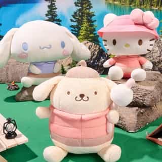 The cutest campers ever 💕🏕️ Find @gund_official Hello Kitty and Friends Camper plushies on Amazon! Link in bio to shop. 