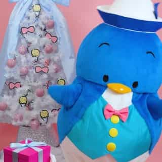 🎄 GIVEAWAY 🎄 It's Day 10 of 12 Days of Gifting! Let's have a look at today's gift 🎁 Want to win Tuxedosam's prize pack? Follow the steps below to enter:⁠
⁠
💙 Follow @sanrio ⁠
🎀 Like & repost this video⁠
💙 Tag a friend who deserves some holiday cheer!⁠
⁠
Share this post on your IG story so your friends don’t miss out!✨ ⁠
⁠
Sweepstakes ends 12/11 at 11:59am PST. One winner will be chosen and contacted via DM from @sanrio. No purchase necessary. Must be a US resident and 18+ to enter. Link in bio for the full terms & conditions. ⁠